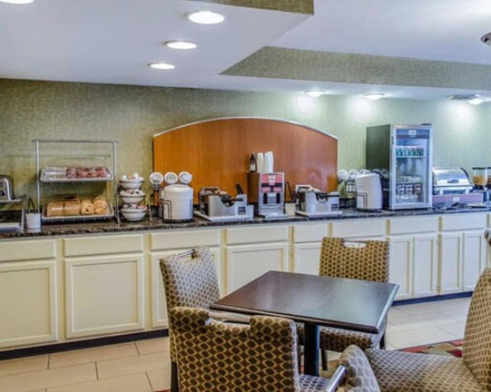 Baymont By Wyndham Harrisburg 31/41