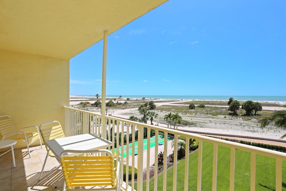South Beach Condo Hotel 26/50