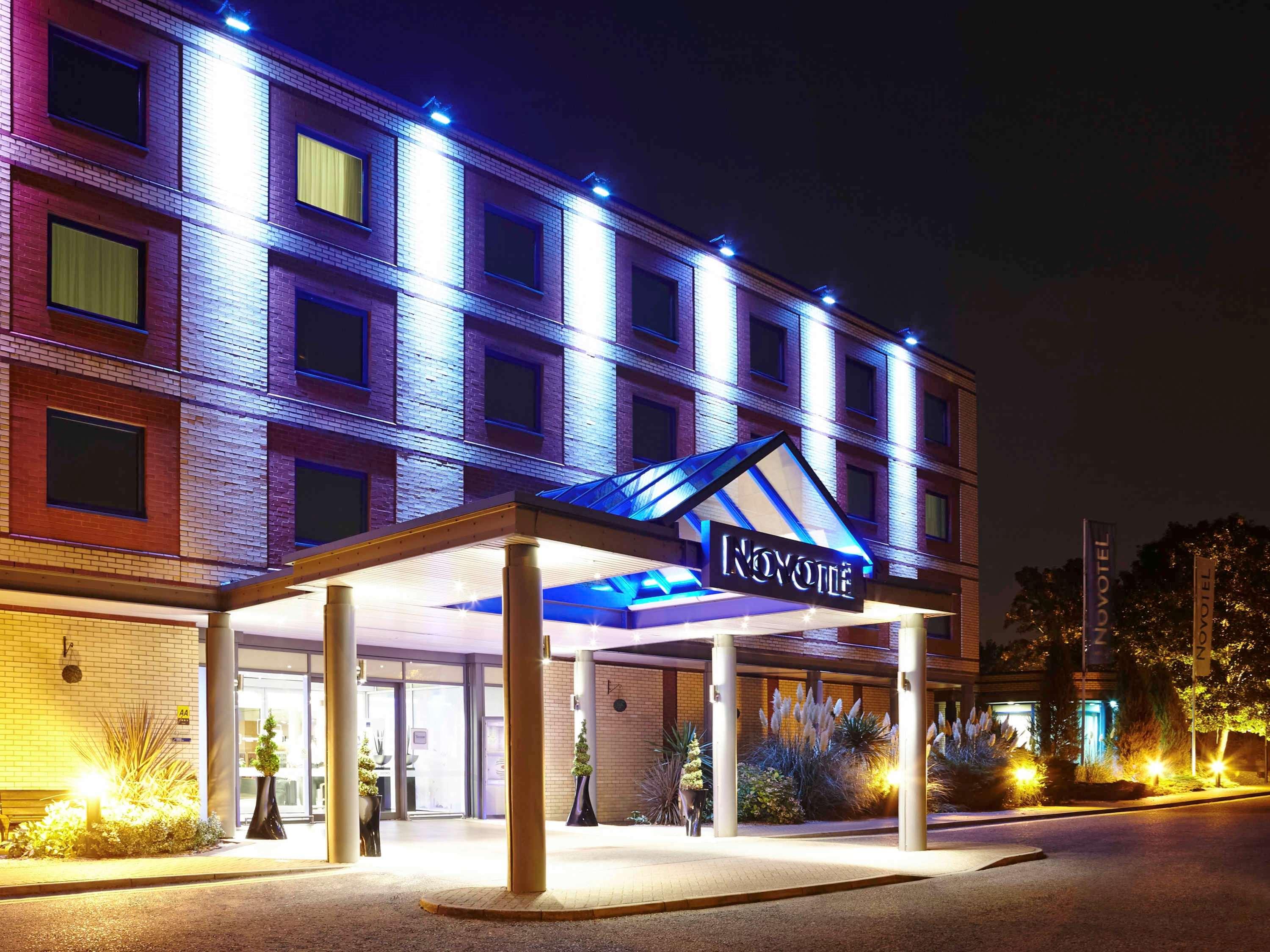 Novotel London Heathrow Airport - M4 Jct 4 Hotel 2/50