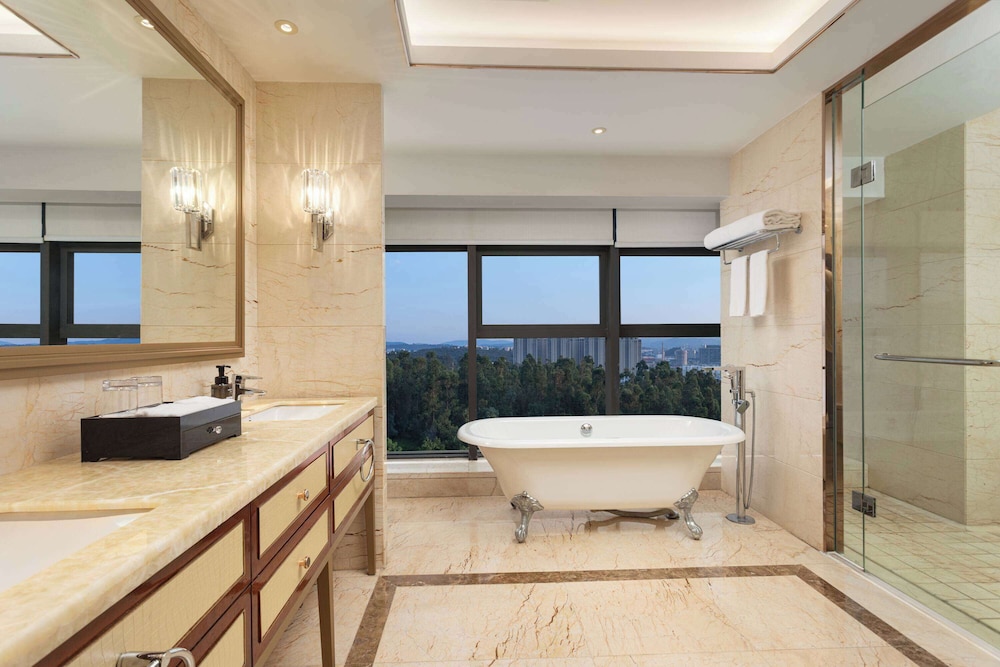 Wyndham Kunming Anning Hot Spring Resort 28/29