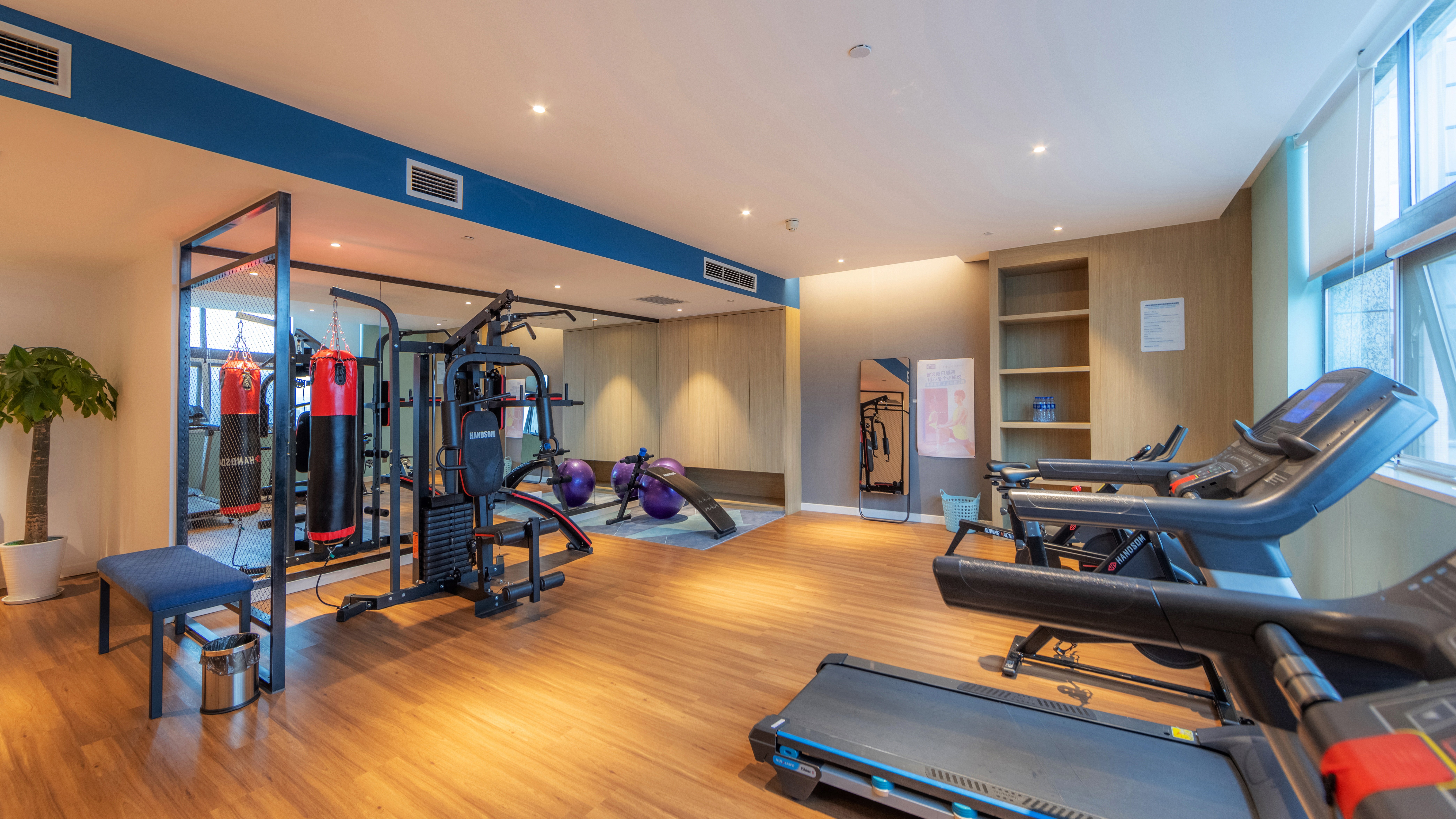 Holiday Inn Express Chengdu Wuhou New City 26/50