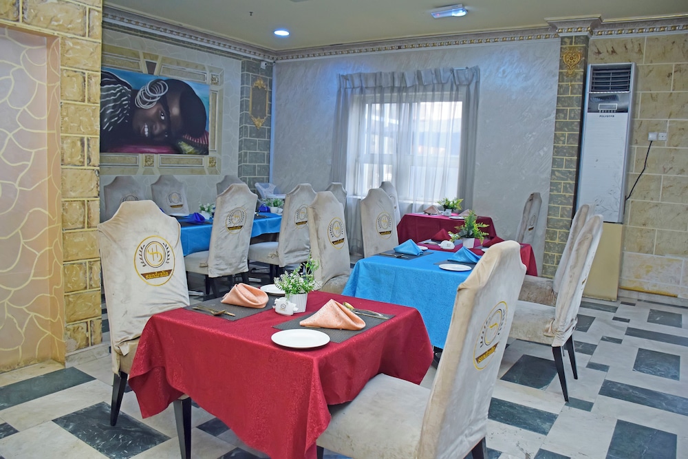 Sandralia Hotel 32/44