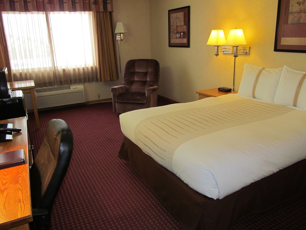Standard, Queen Bed