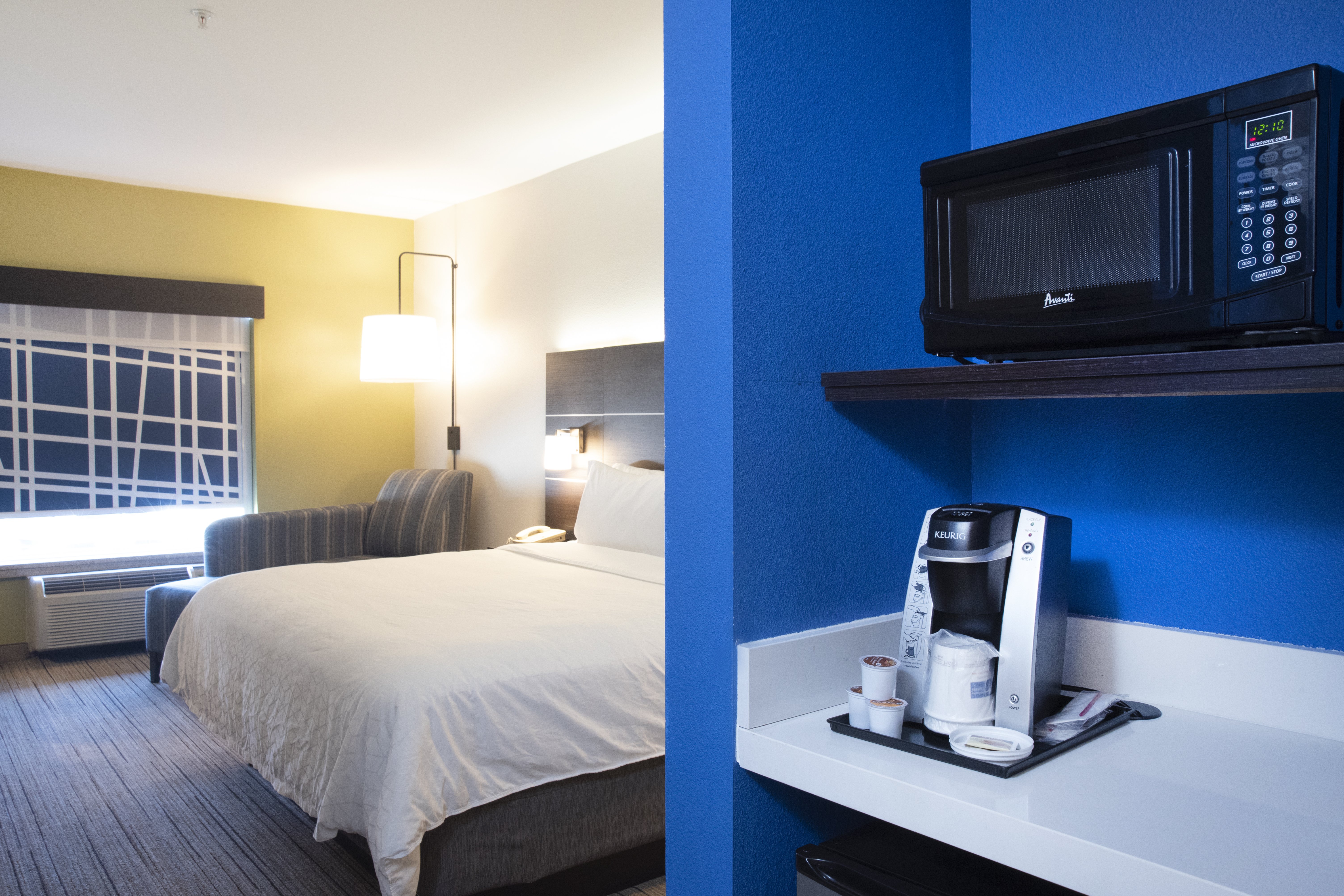 Holiday Inn Express Hotel and Suites Chester-Monroe-Goshen 44/72