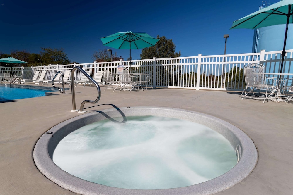 Days Inn by Wyndham Mountain Home 31/55