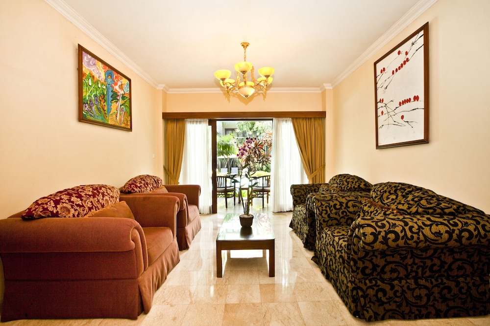 Hotel Kumala Pantai 30/75