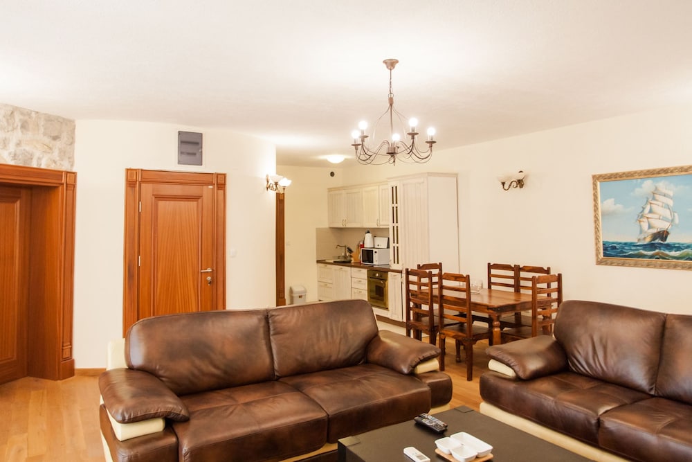 Pietra Mare Apartments 30/50