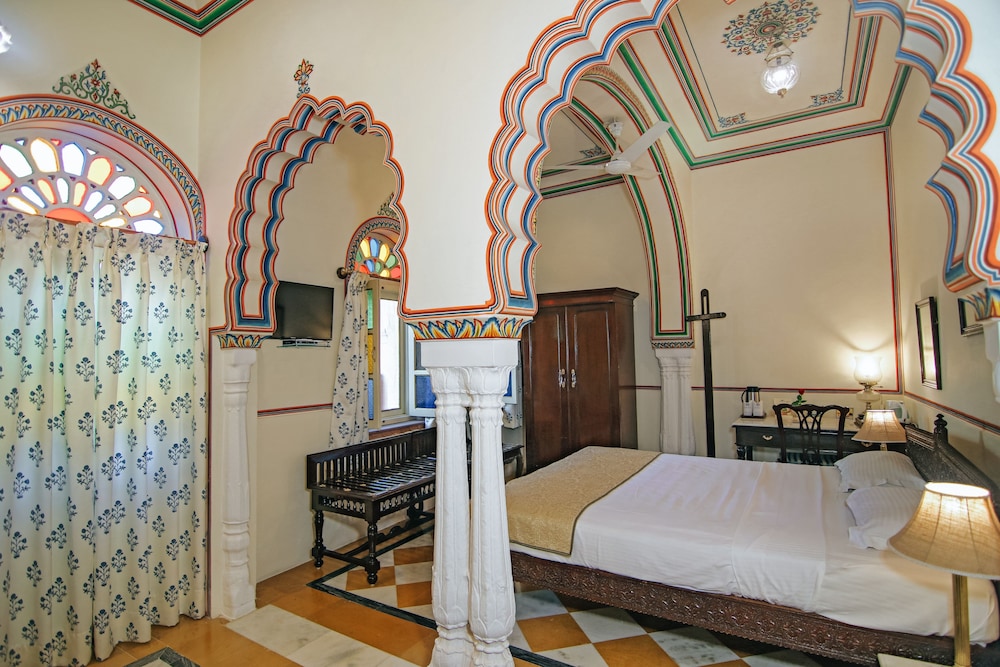 ALSISAR HAVELI 25/73