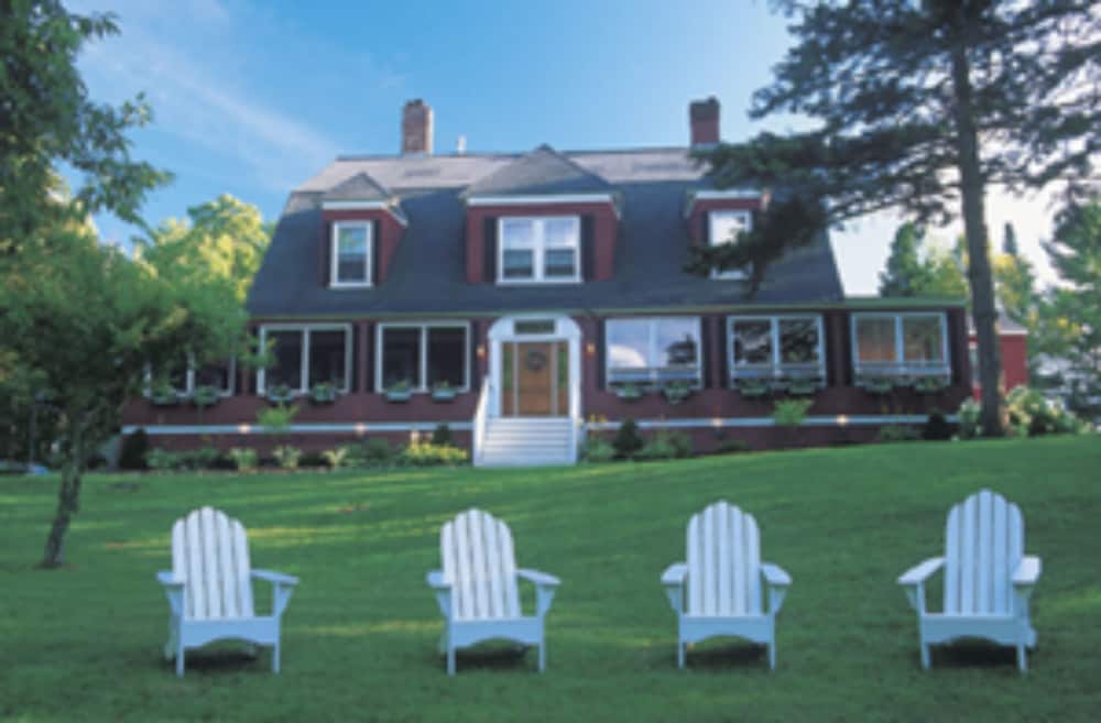 Inn at Jackson 45/51