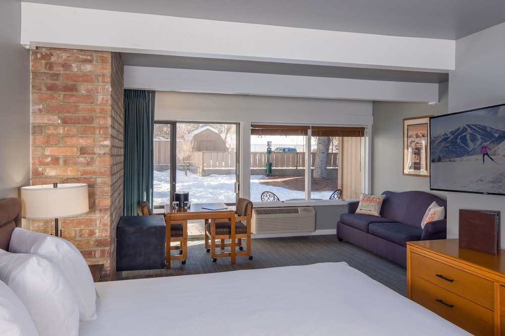 Tamarack Lodge 40/54