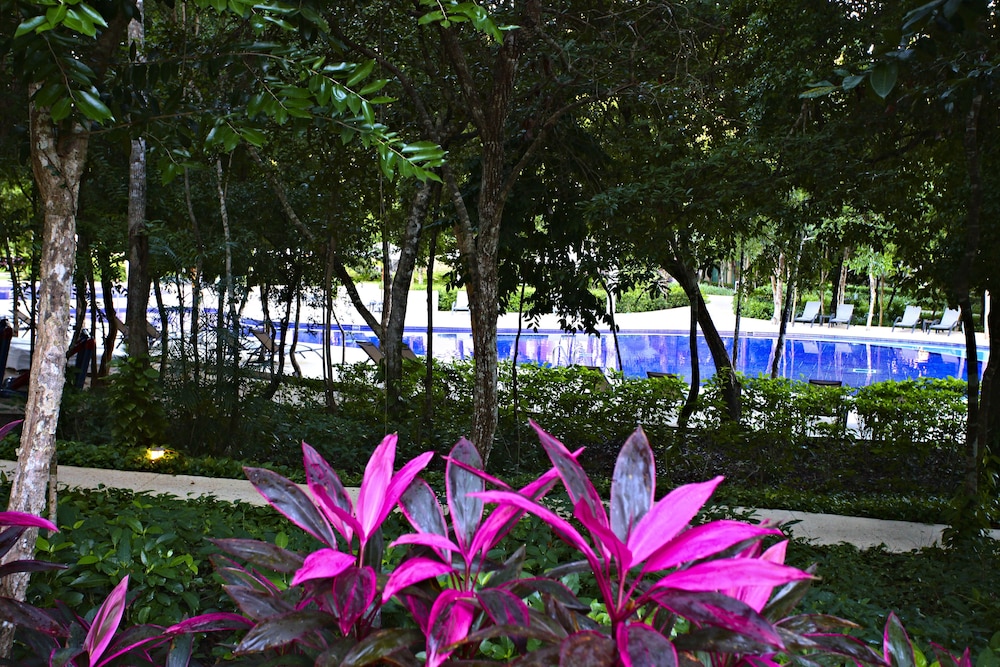 Bahia Principe Escape Sian Kaan 60/69
