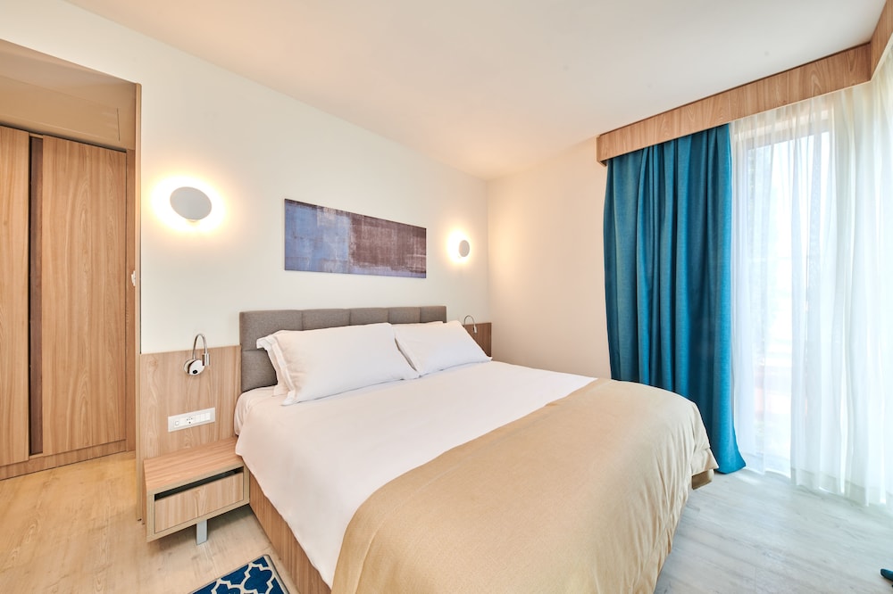 GARDEN SUITES AND ROOMS SOL UMAG 10/50
