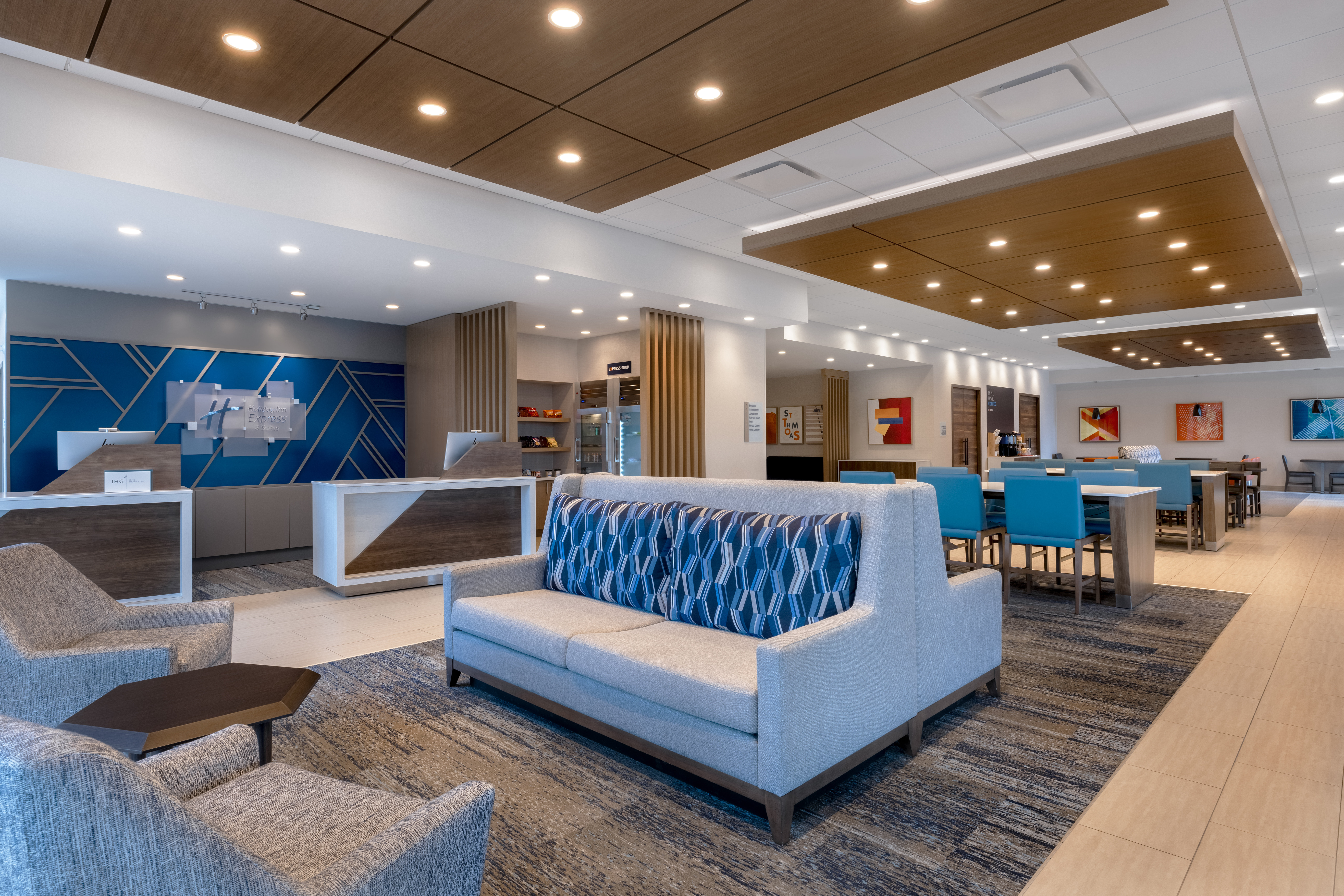 Holiday Inn Express & Suites St Thomas 9/50