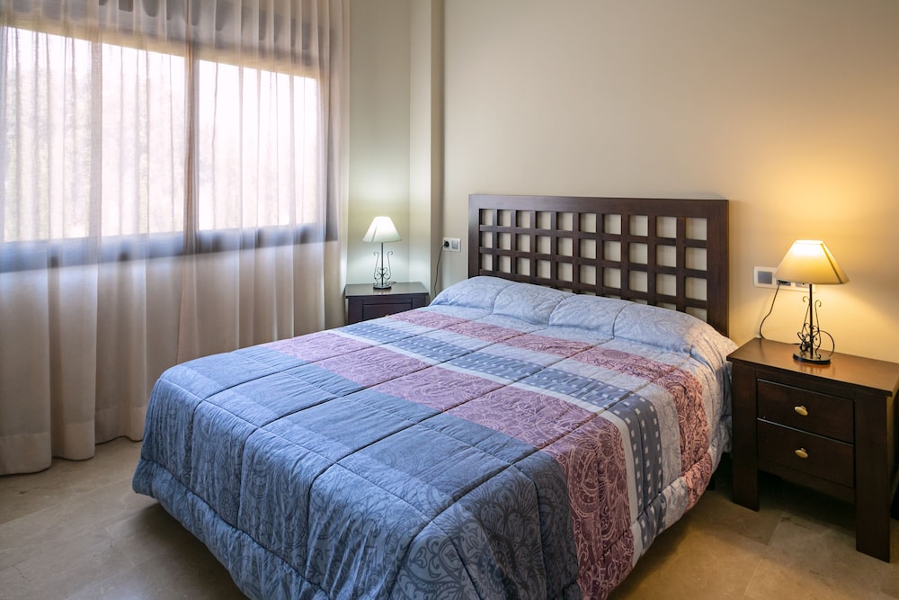APARTAMENTOS TURISTICOS LA CASTILLEJA 7/30