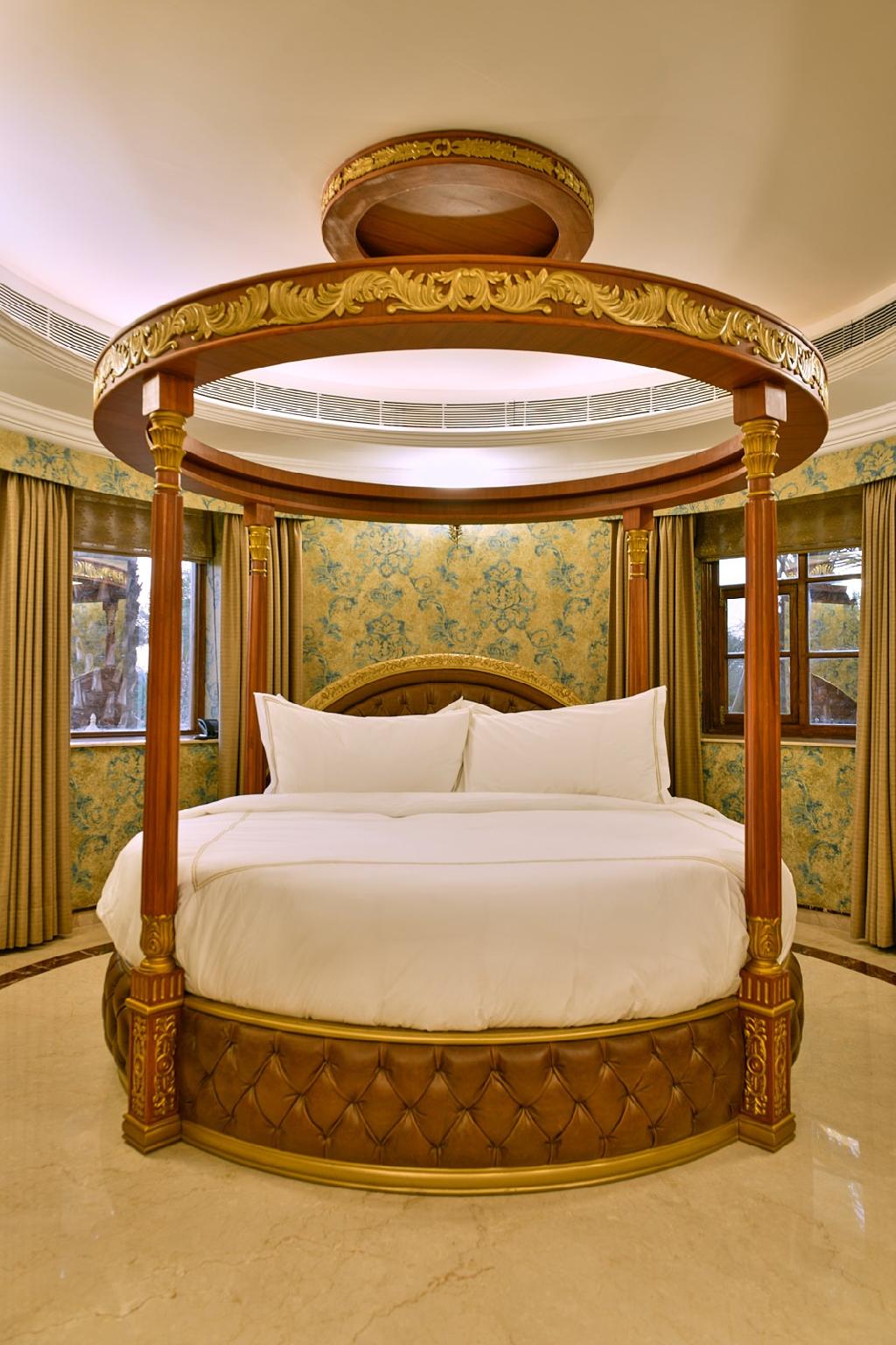Palace, Suite, Round Bed