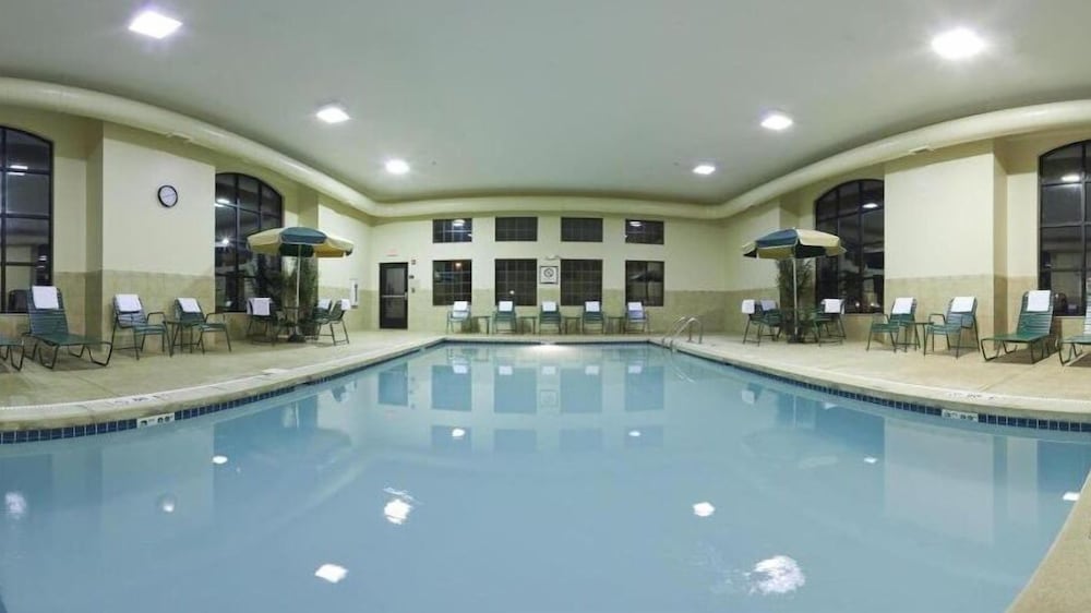 Staybridge Suites Akron-Stow-Cuyahoga Falls 7/65