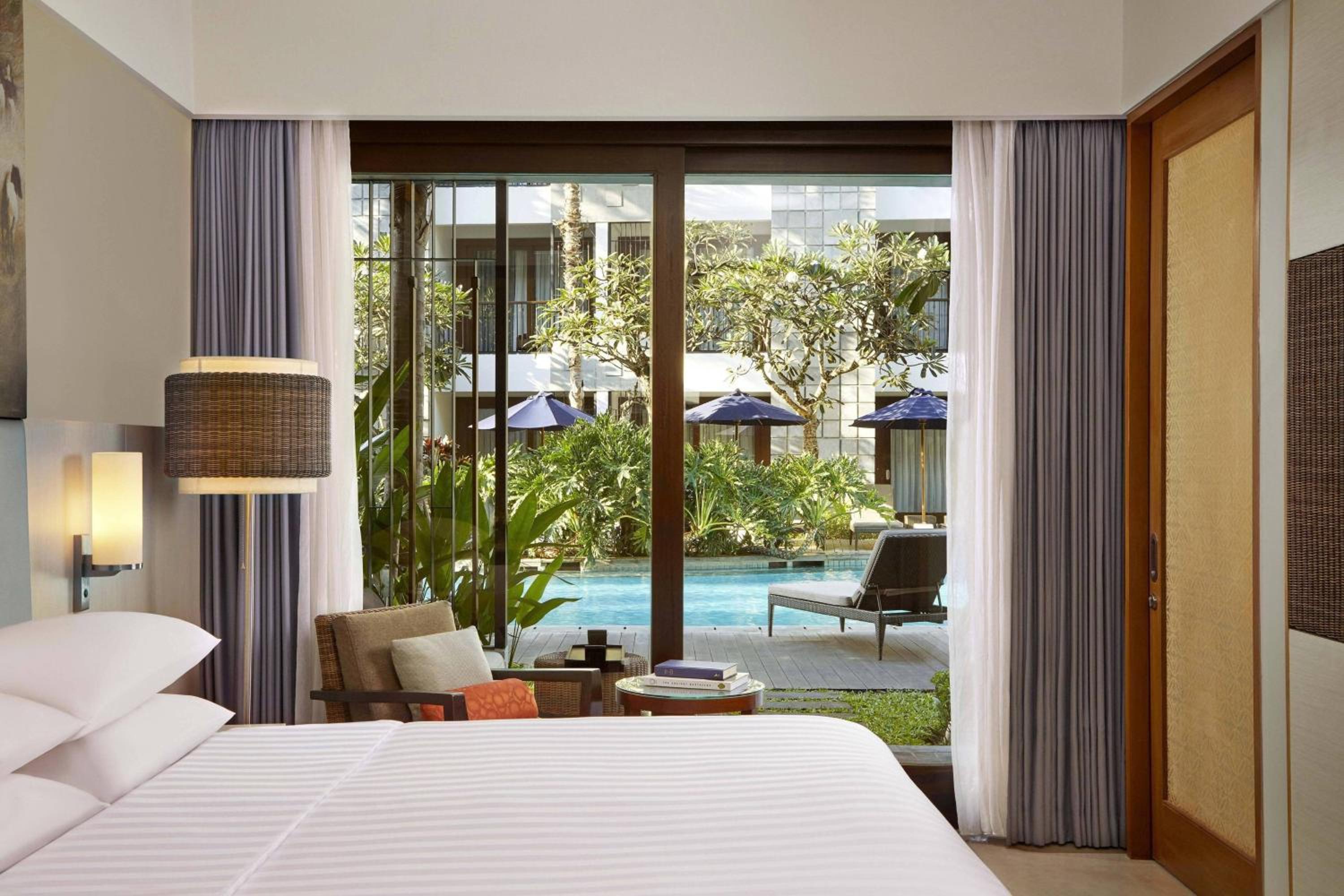 Deluxe, King Bed, Pool Terrace