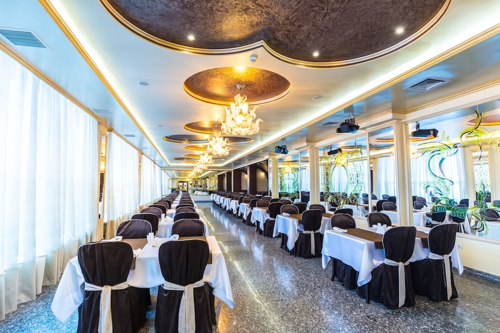 Royal Palace Hotel 25/31