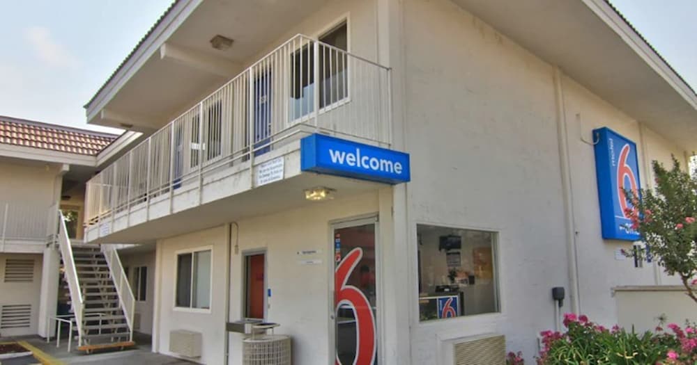 Motel6 Sacramento, CA - Old Sacramento North photo5
