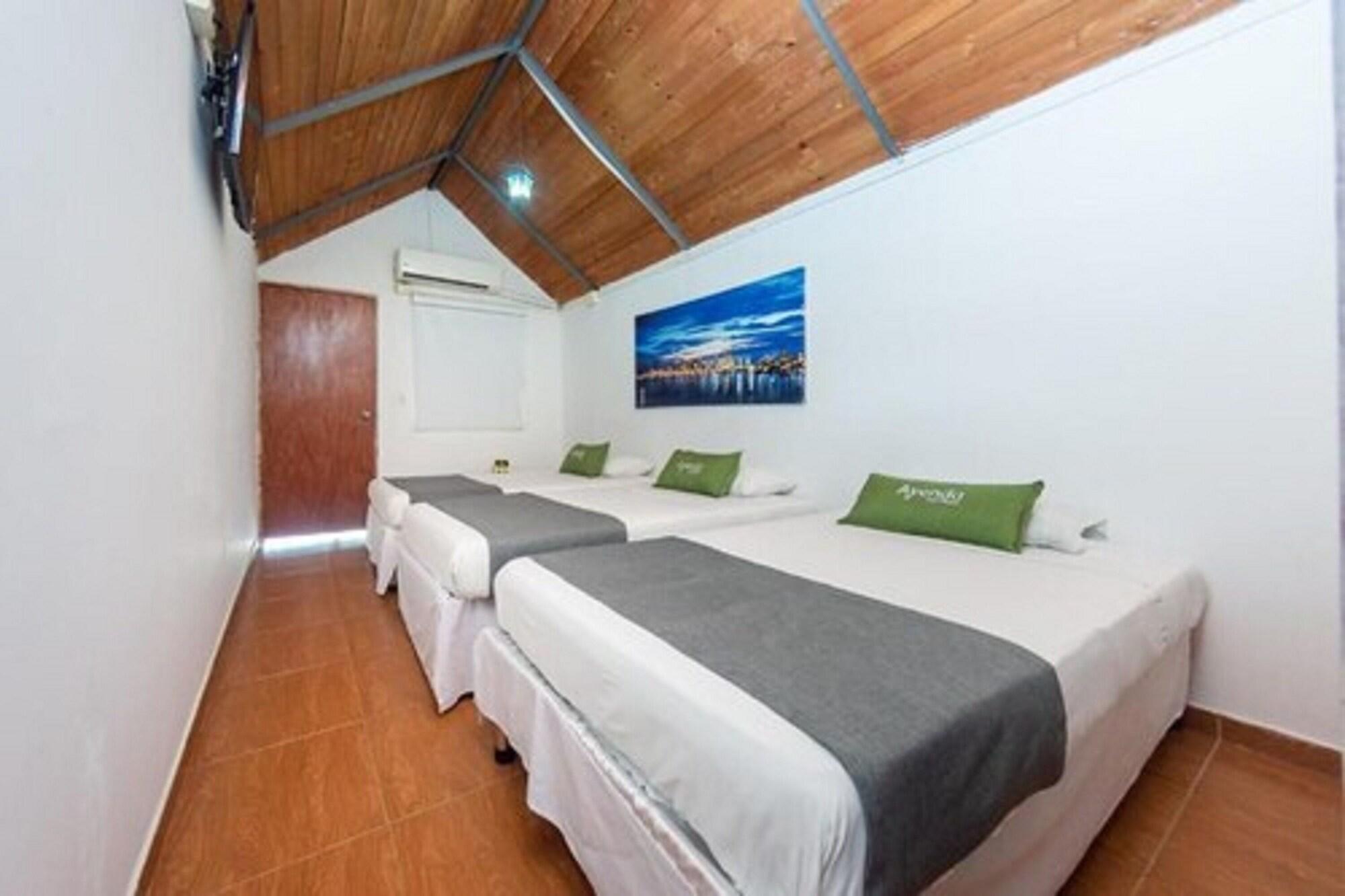 Room, Triple