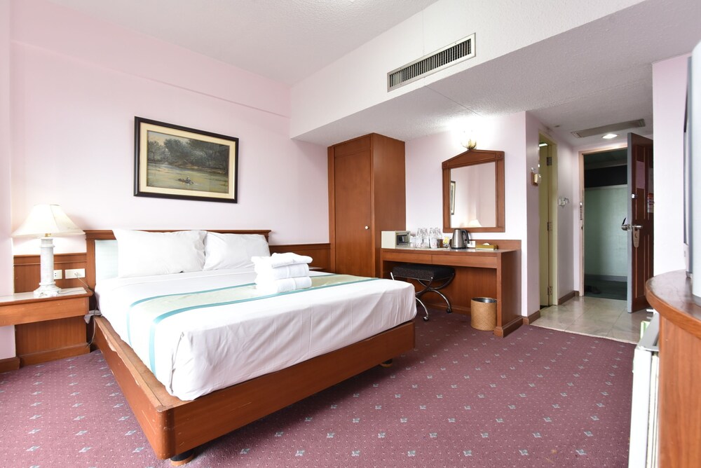 Asian Hotel Hatyai 19/72