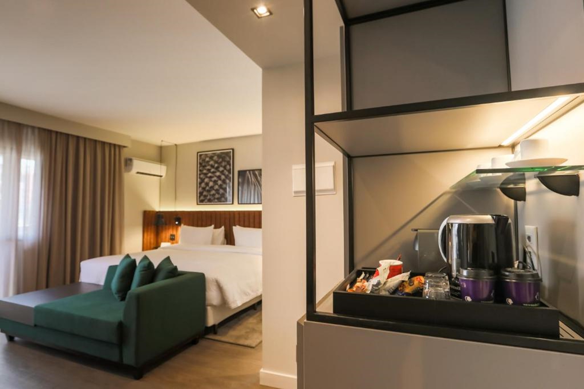 Luxury, Single, King Bed