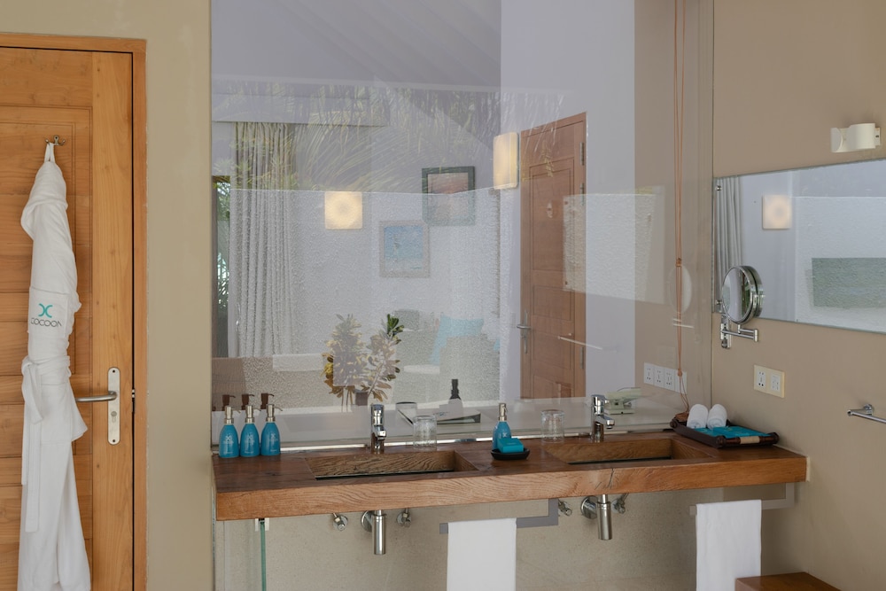 Cocoon, Suite, 2 King Beds, 2 Sofa
