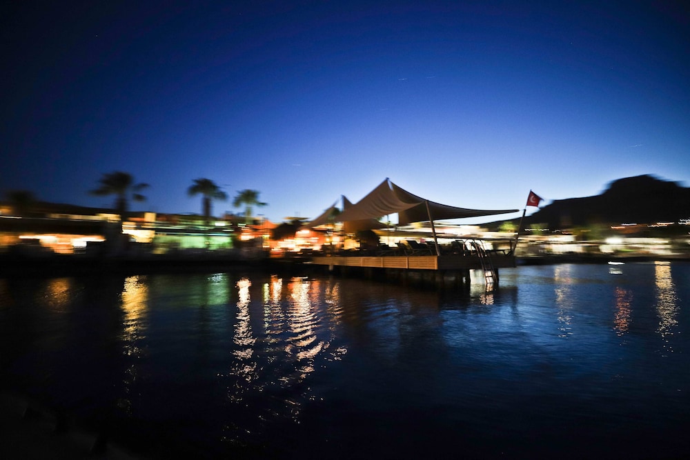 Elista Hotel & Spa 40/50
