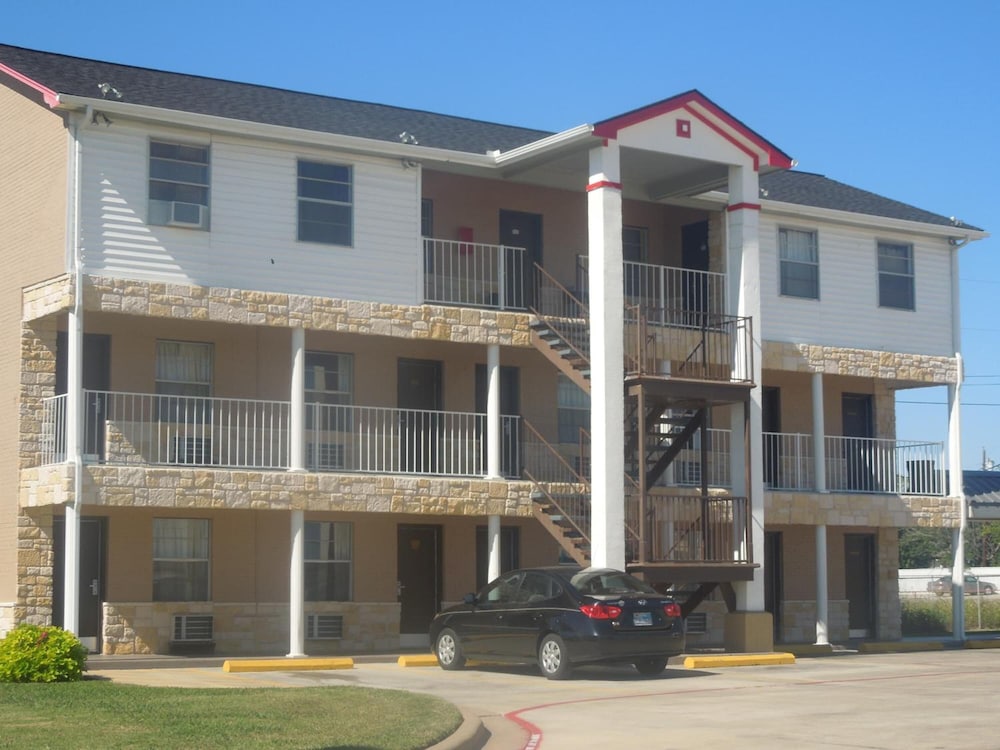 Knights Inn Mineral Wells 1/45