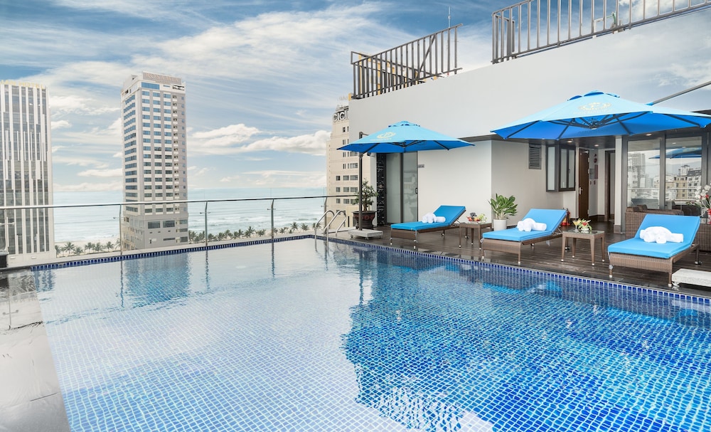 Pandora Boutique Hotel 67/70