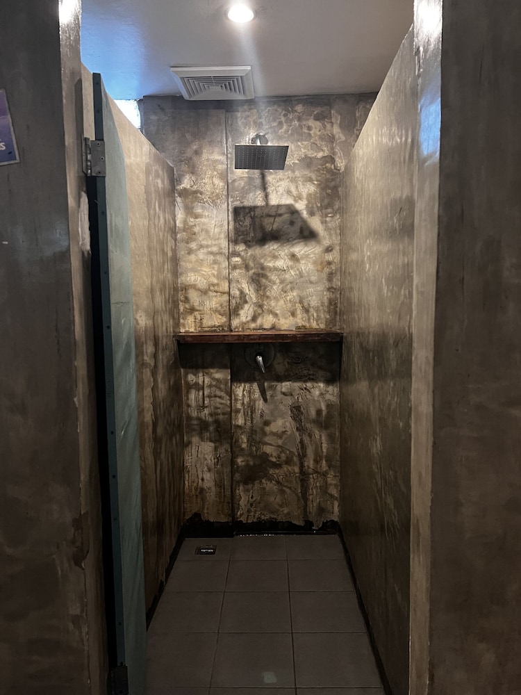 Outpost Beach Hostel - Adults Only 5/57