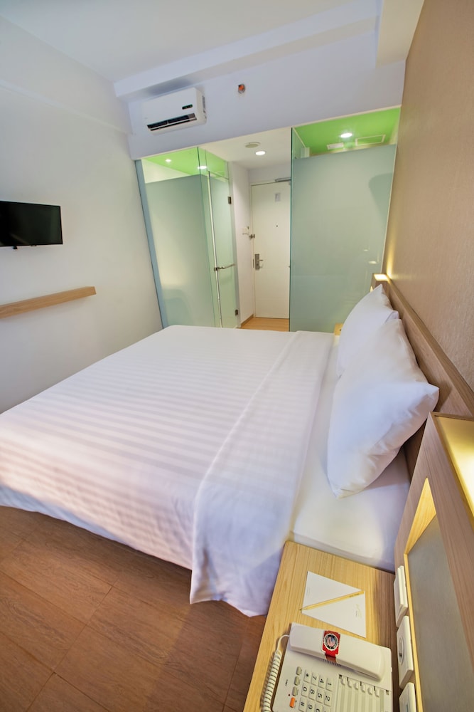 Whiz Prime Hotel Megamas Manado 20/42