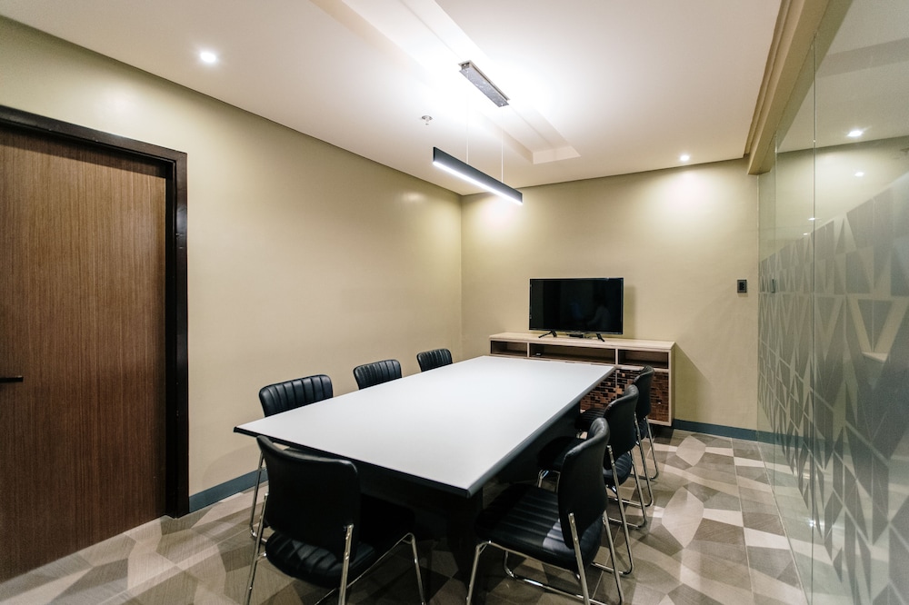 Zuri Hotel Iloilo City 47/50