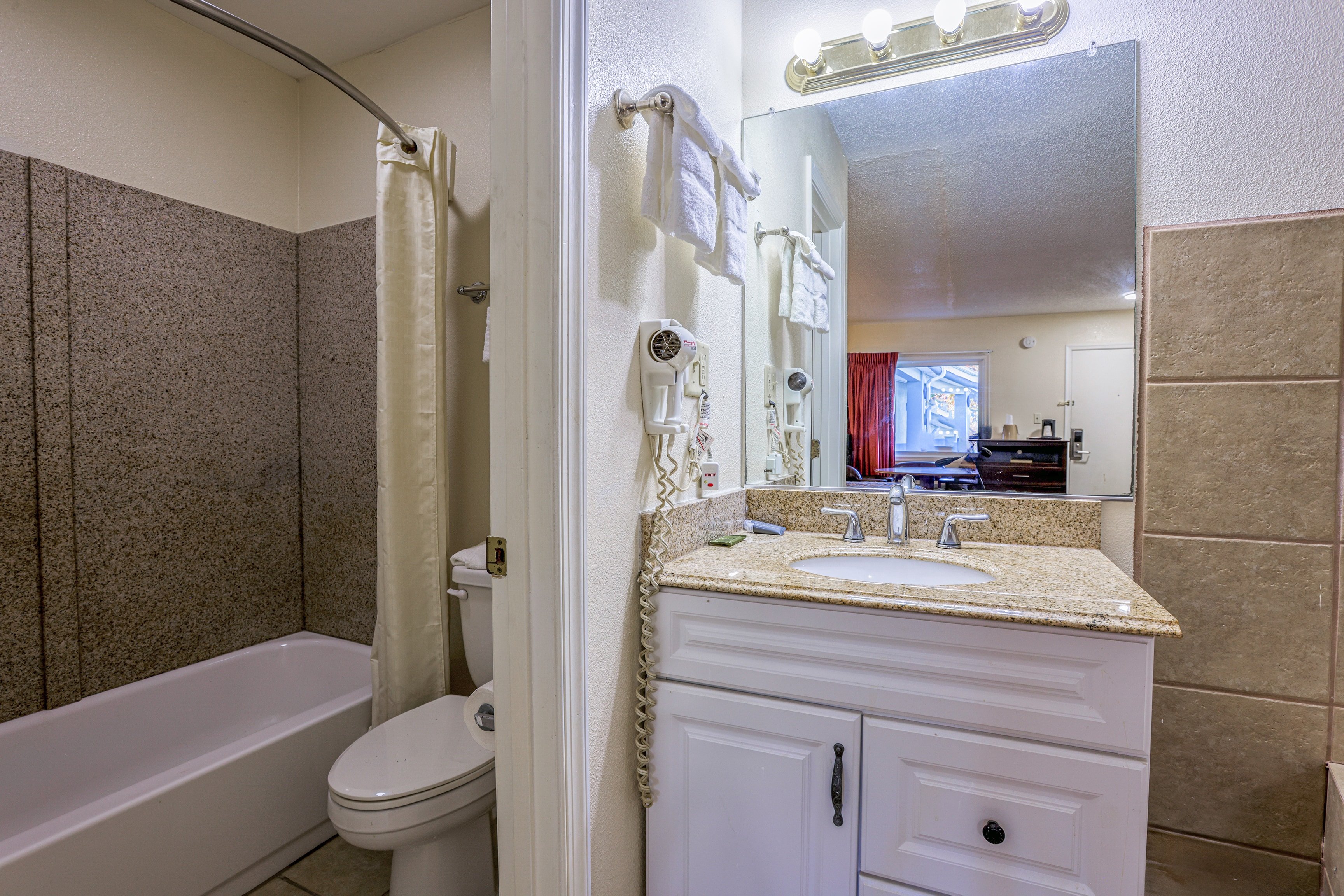 Whispering Pines by Hotel O Whitestone VA 50/50