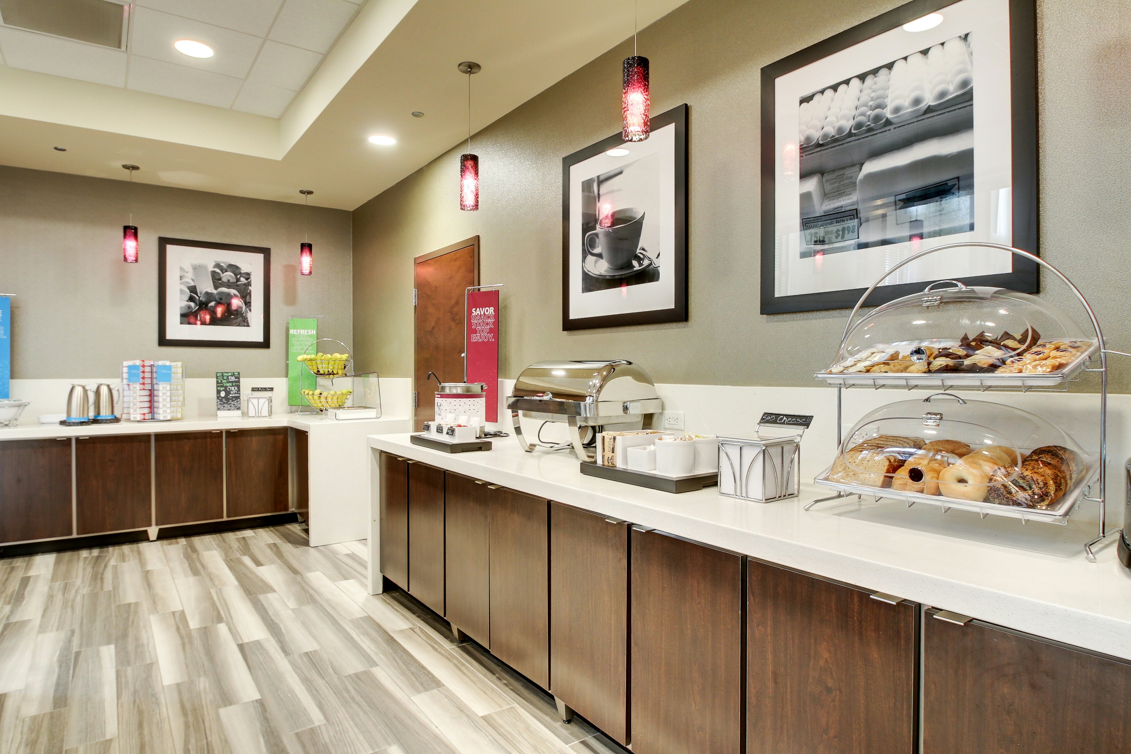 Hampton Inn Suites Greenville Airport 13/56