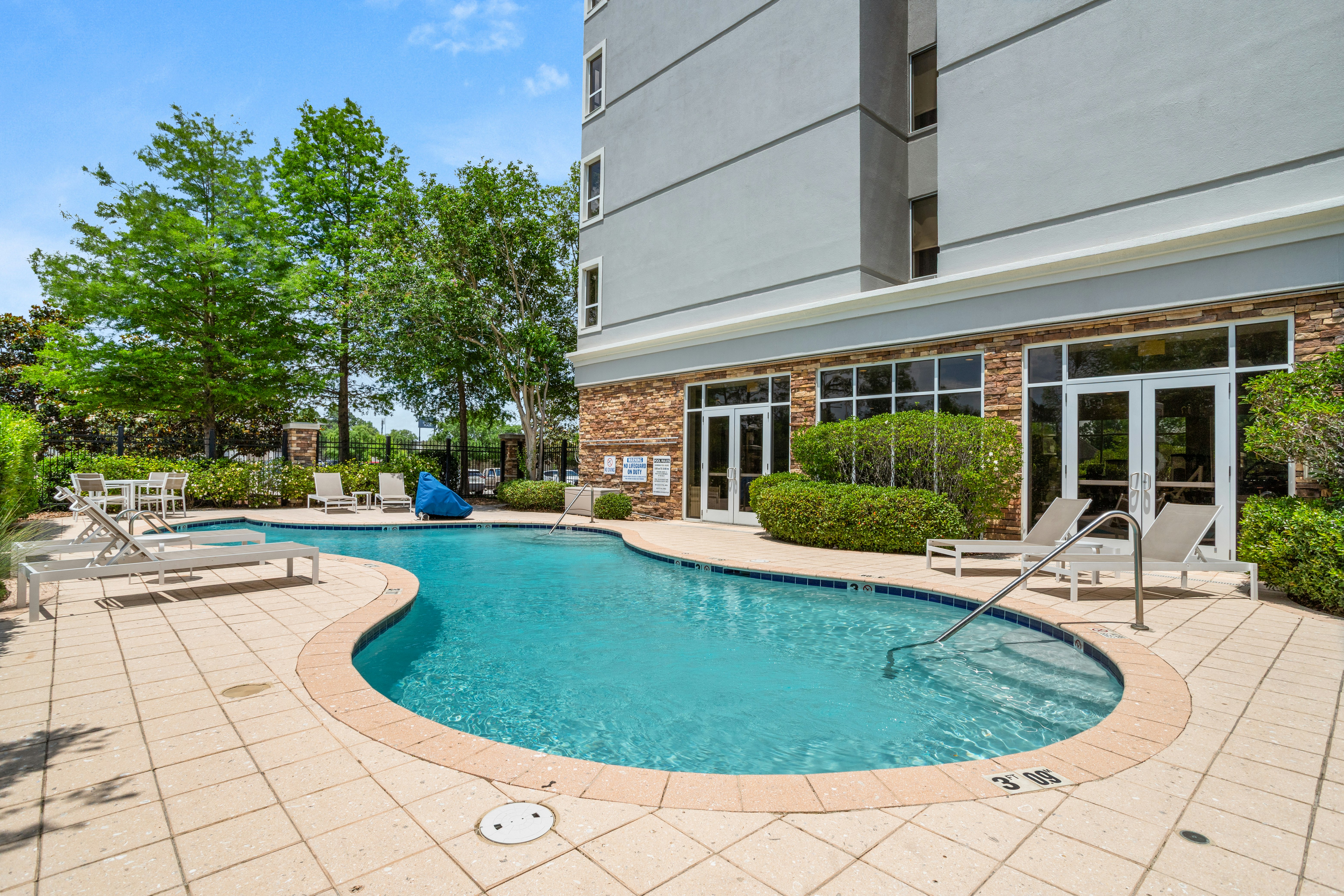 Holiday Inn Baton Rouge College Drive I-10 67/68