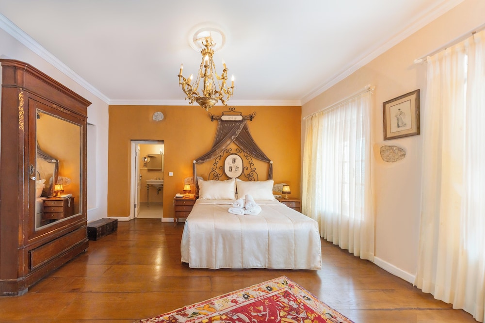 ERENDIRA HOTEL 29/75