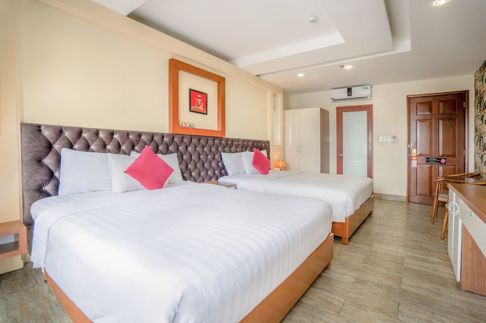 C'Lavie Hotel - Saigon Airport Hotel 17/50