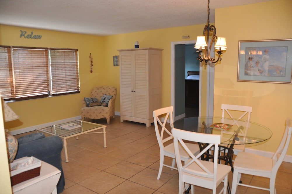 Lido Islander Inn And Suites 37/56