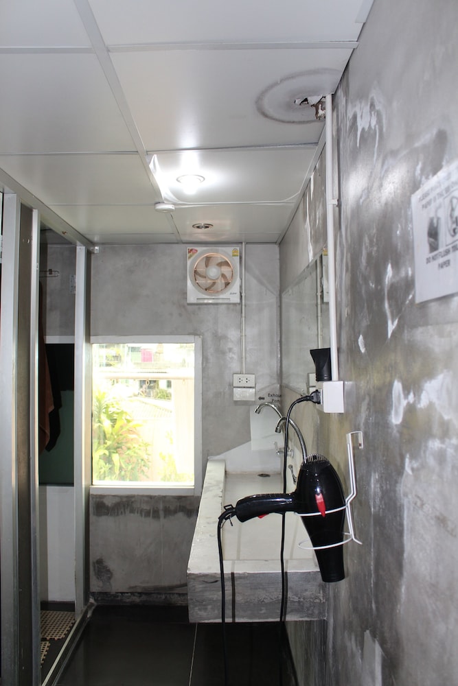 OYO 985 The Twins Hostel 17/25