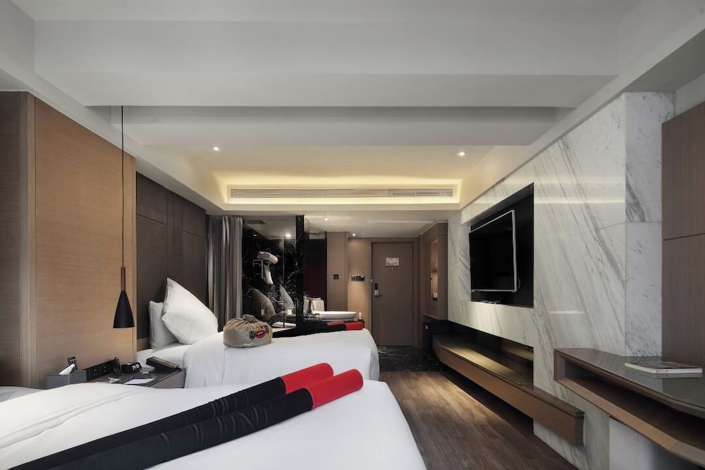 Mercure Yangzhou Dongguan Street 8/40