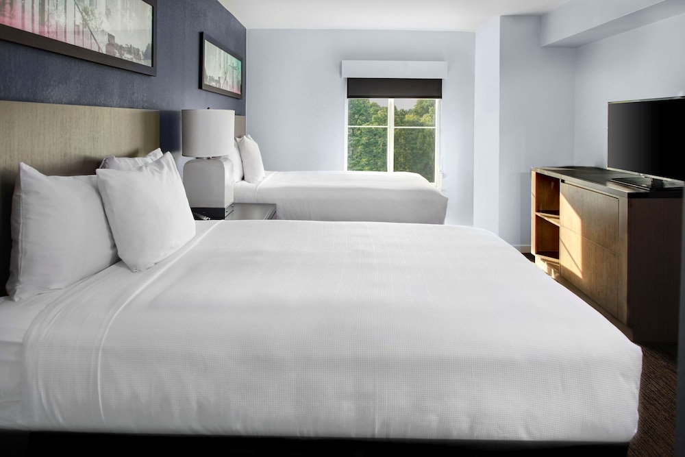 HYATT HOUSE MORRISTOWN 20/77