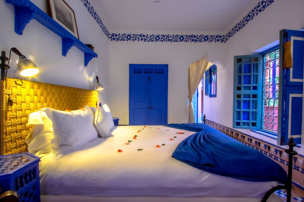 Riad Kaiss By Anika 20/70