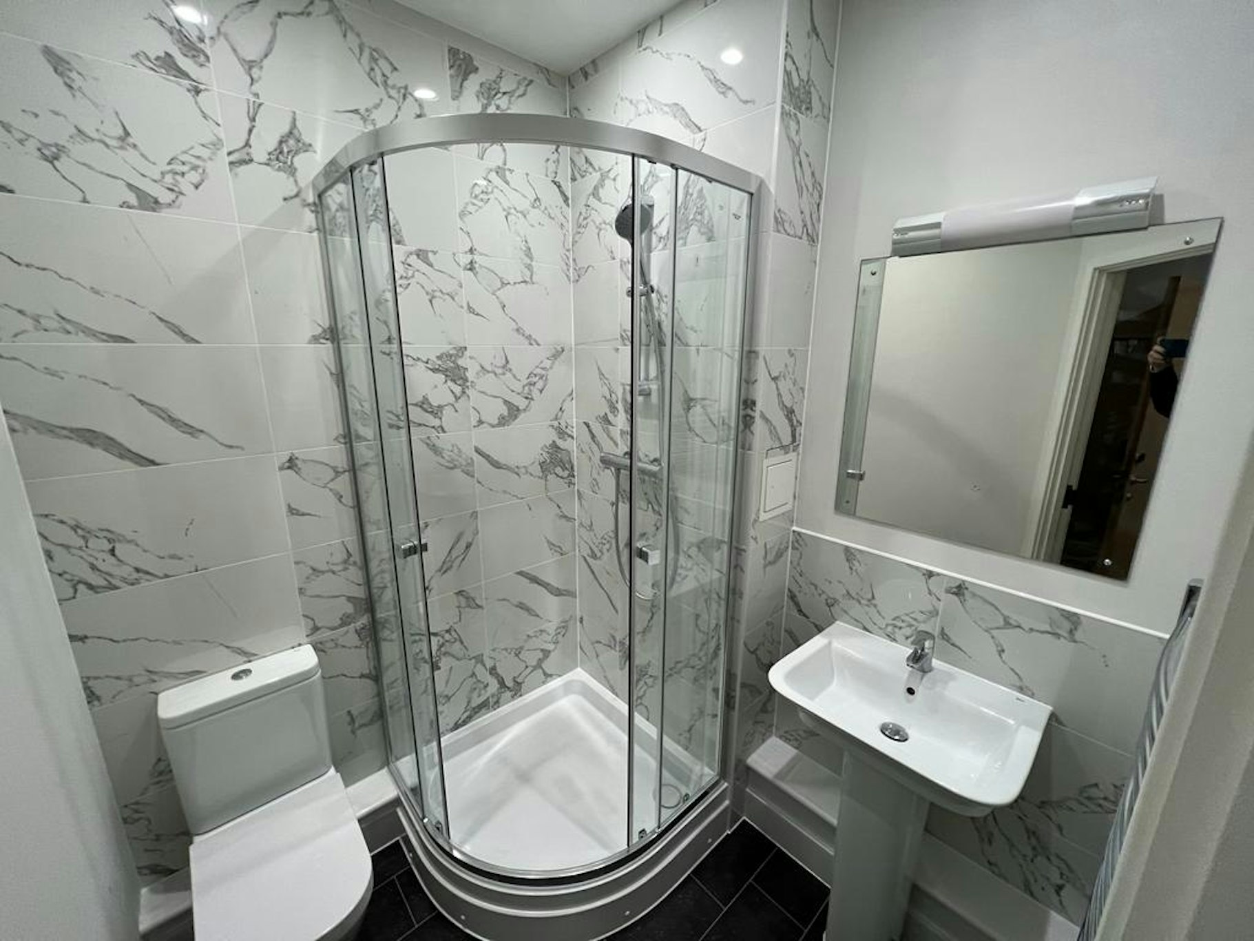 House of Fisher, 100 Kings Road 50/53