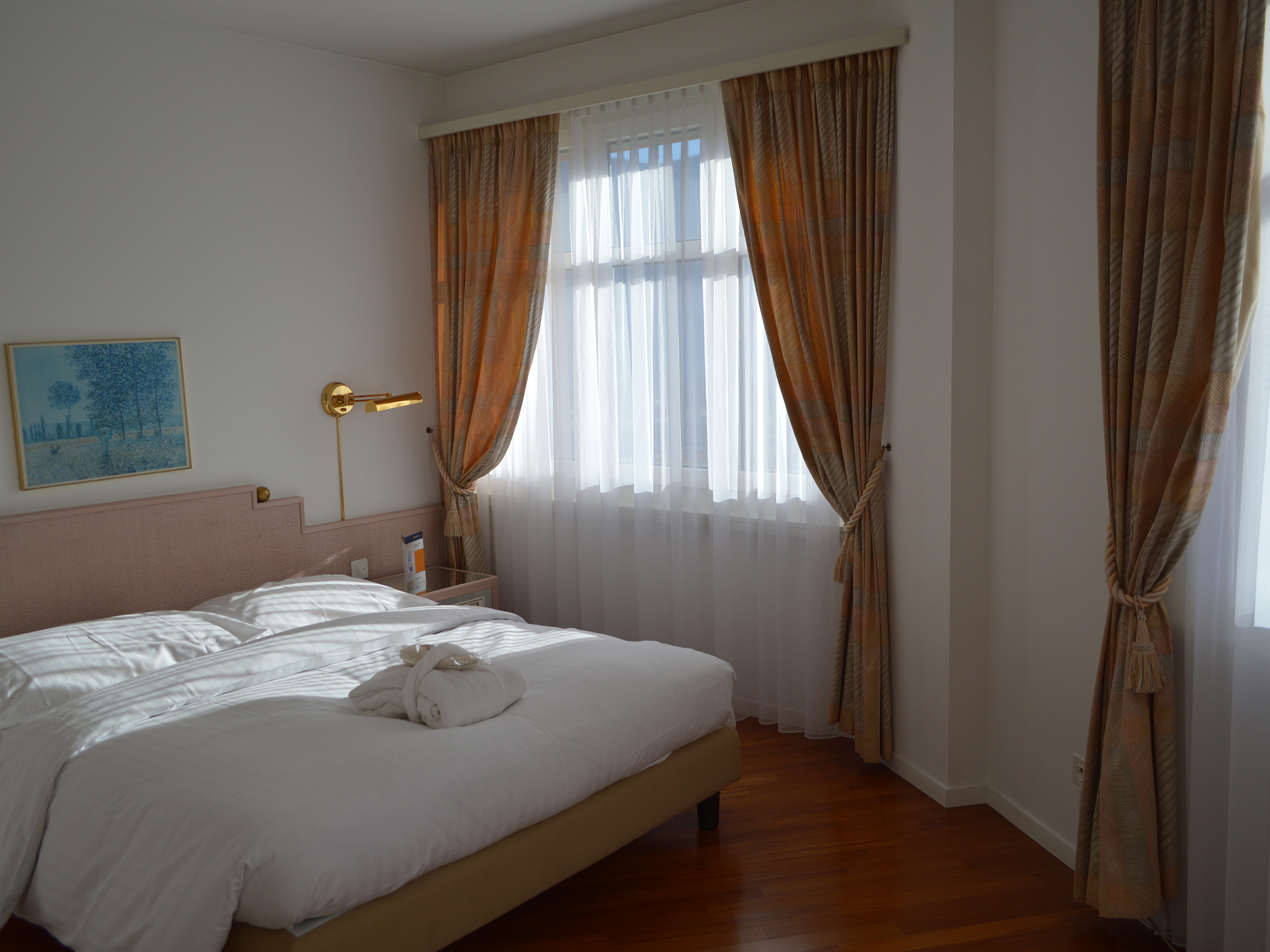 PREMIUM, SUITE, LAKE VIEW