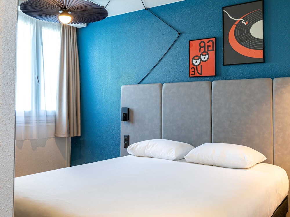 Ibis Saint-Denis Stade Ouest 29/71