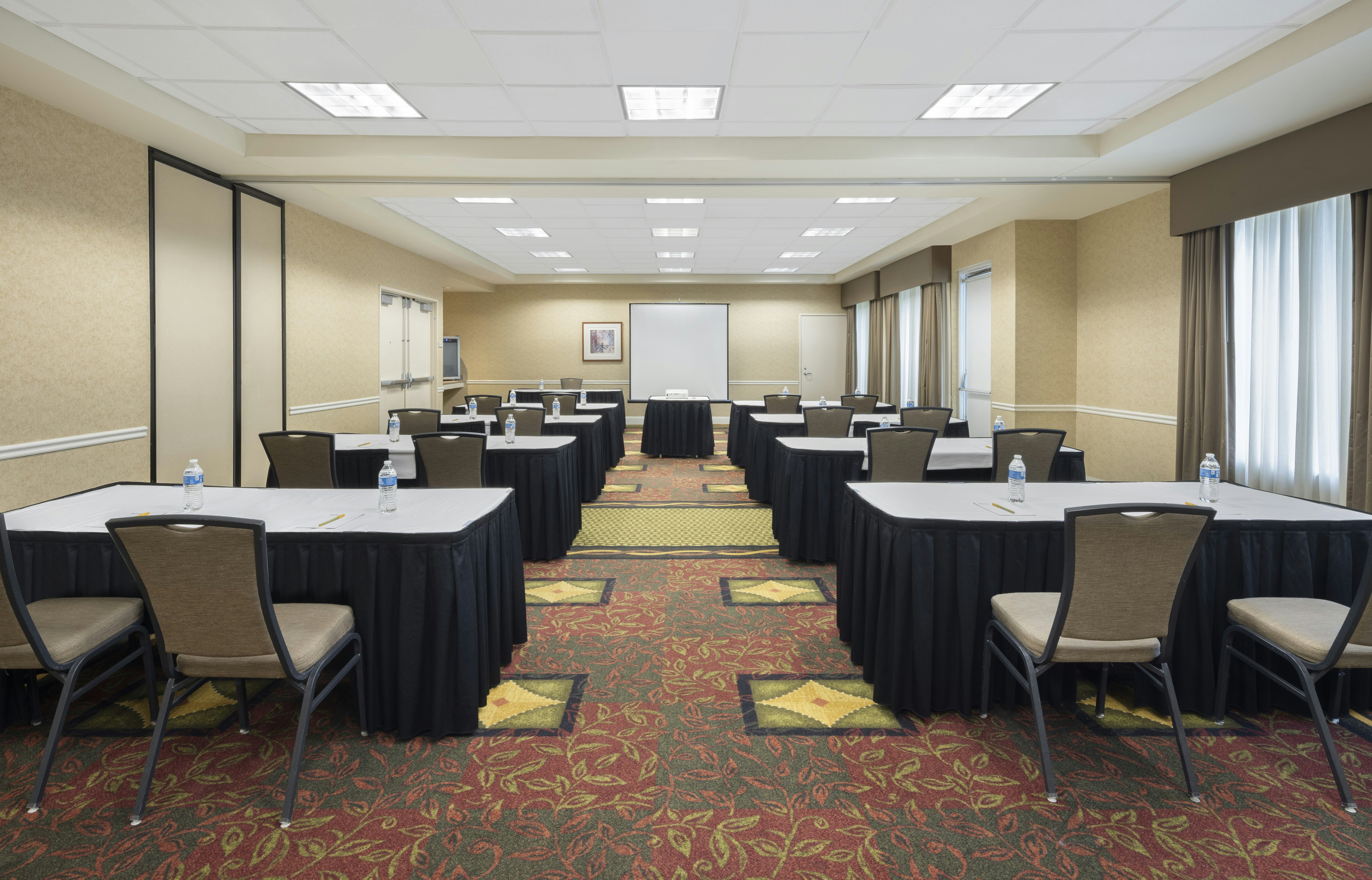 Hilton Garden Inn LAX/El Segundo 20/32