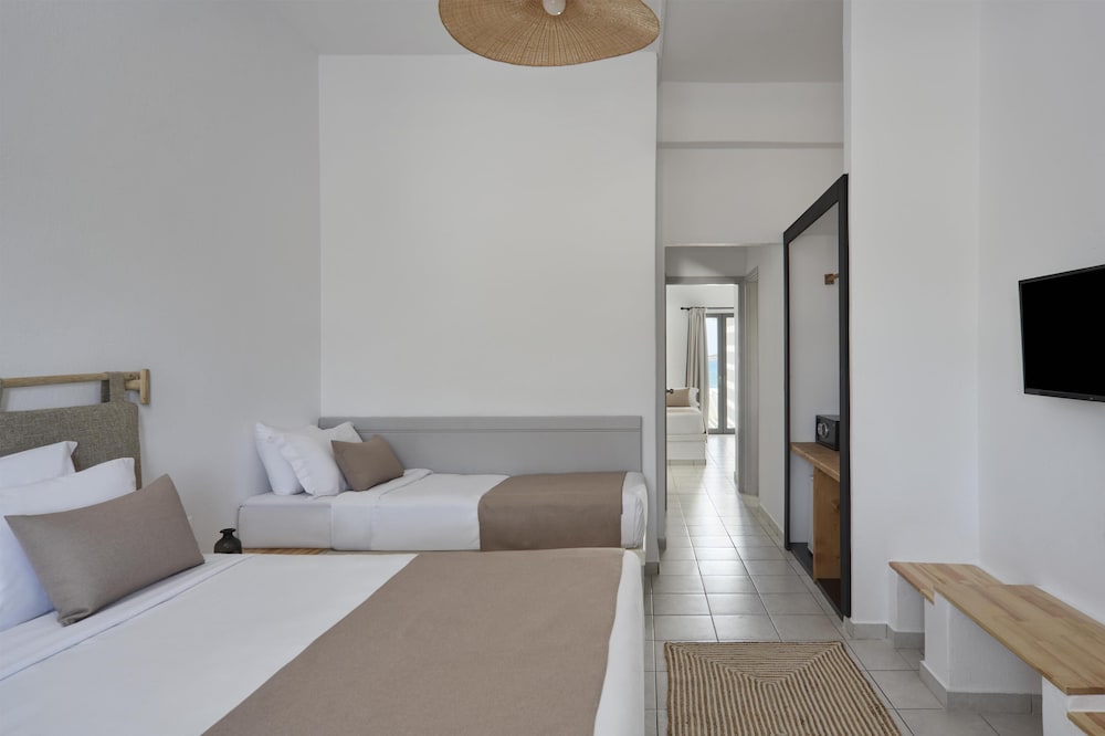 Pounda Resort Paros, a member of Radisson Individuals 29/57