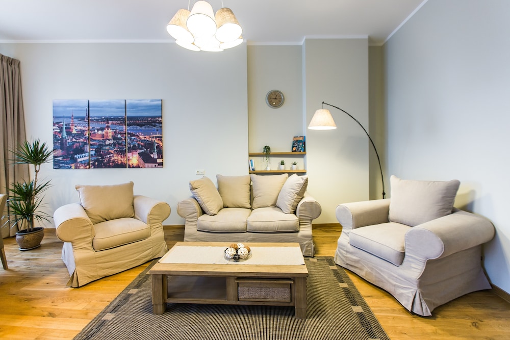 Ernesta Lux Apartments 26/50