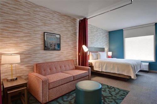 Studio, King Bed, Accessible